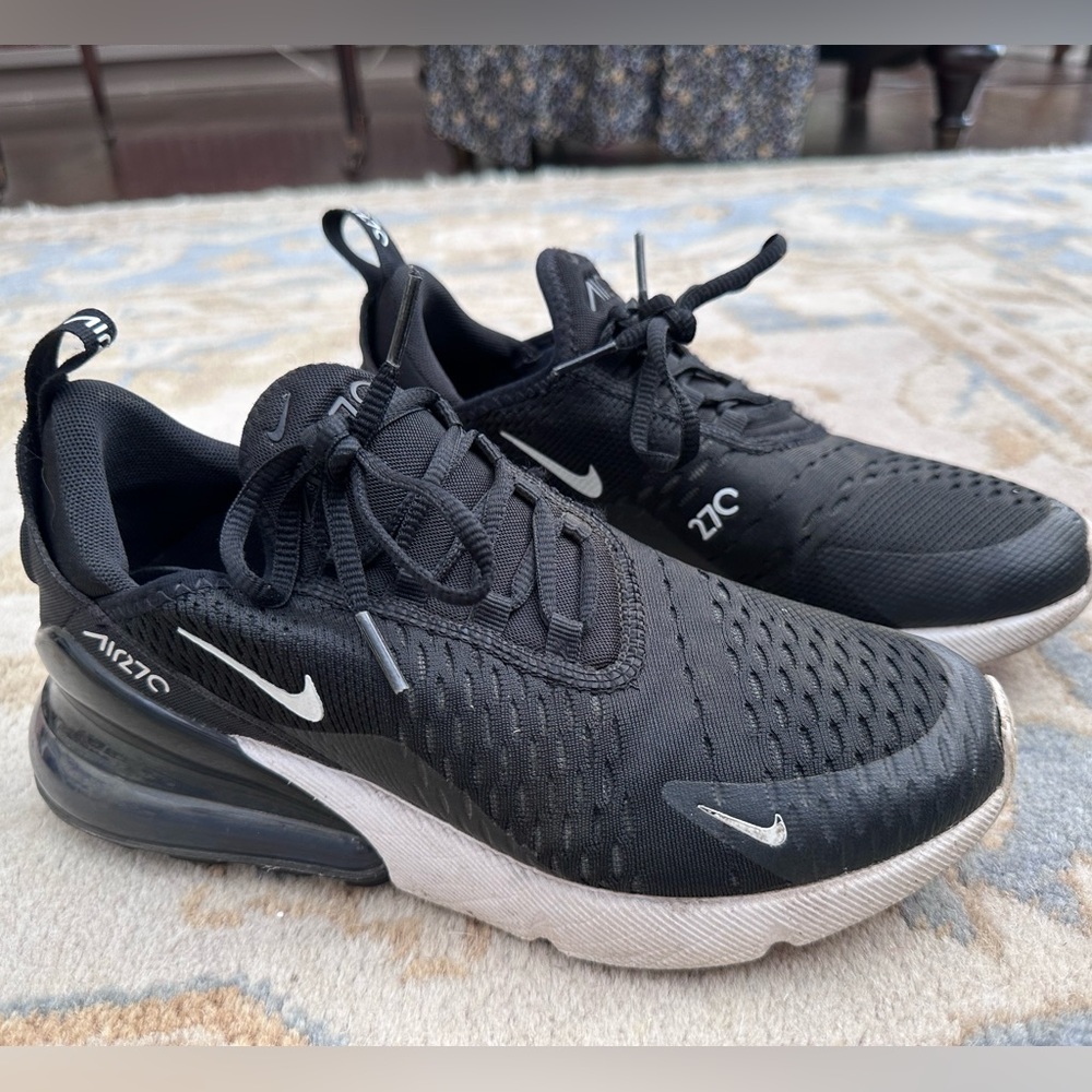 Nike youth Air Max 270 shoes size 5.5youth